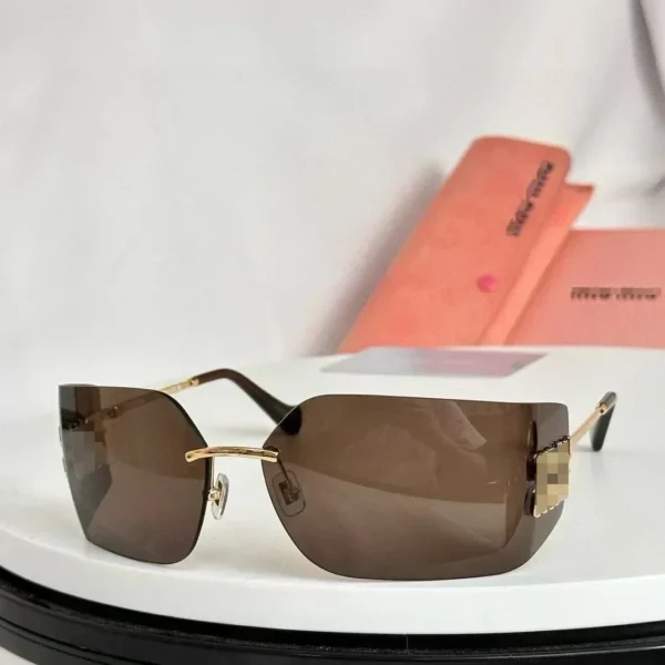2025 Women's Fashion Square Sunglasses Frameless Gradient UV400 Small Face Trendy Cat Eye Shades